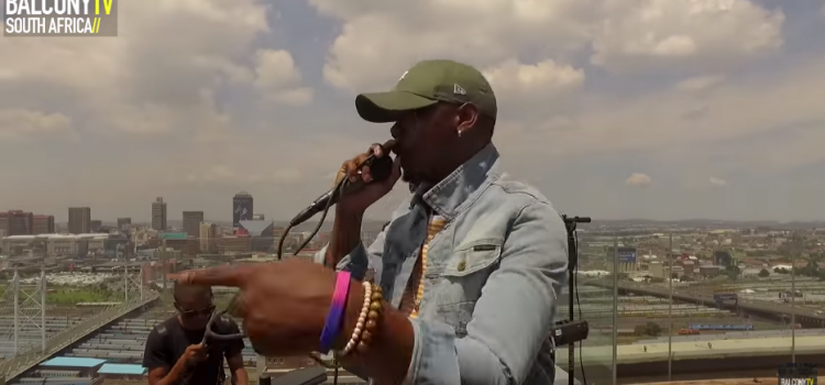 LINXSTAR performs the song “WHAAT” for BalconyTV.