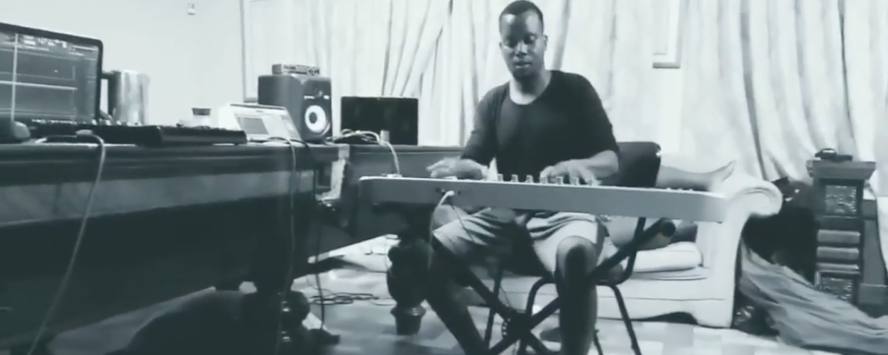 Watch Flex The Ninja, Juz Beatz, Sandi in some dope sessions