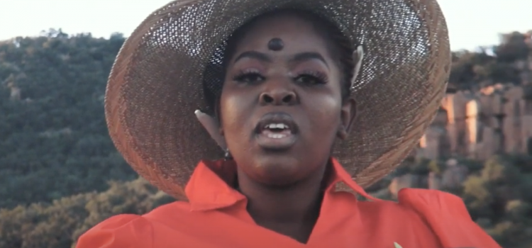 Watch De General – Jiki Jiki (feat. King David & Kammy) [Official Music Video]