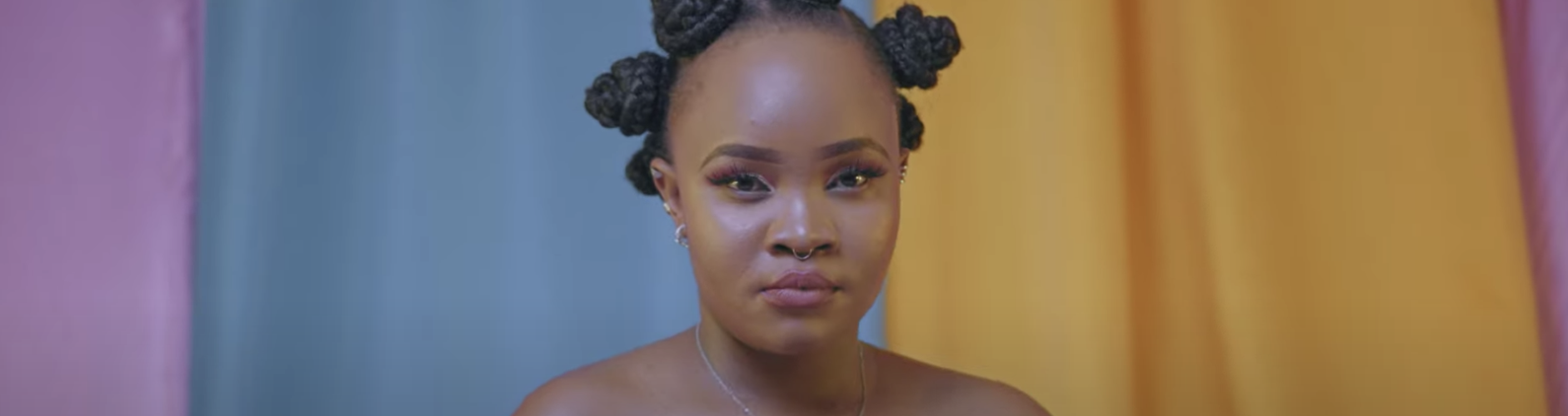 Amantle Brown & Deejay Enton – Mjolo (Performance Video)