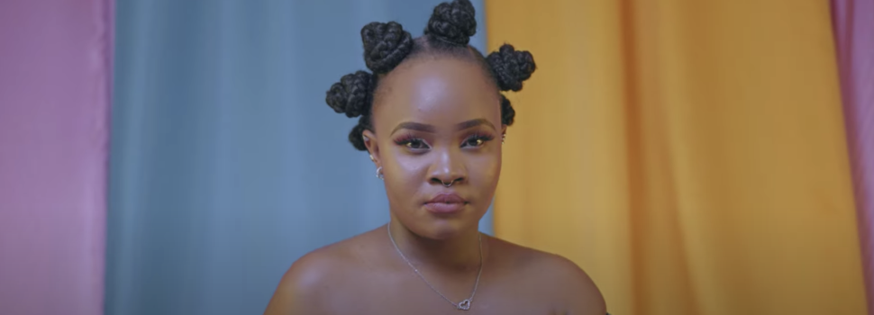 Amantle Brown & Deejay Enton – Mjolo (Performance Video)