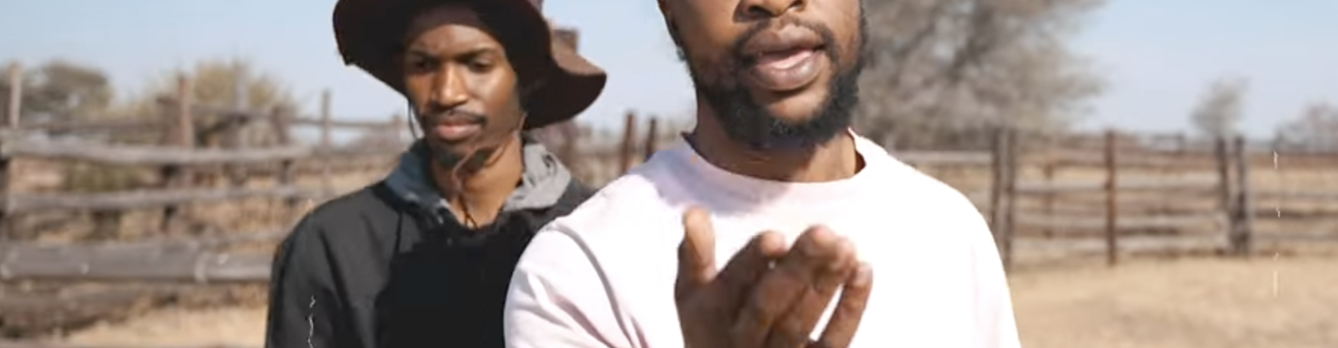 SirGwamby x dayoffciddy – Are Ke Beche [Performance Video]
